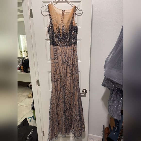 Wedding or Prom formal beaded gown size 8 with detachable skirt - Picture 2 of 7